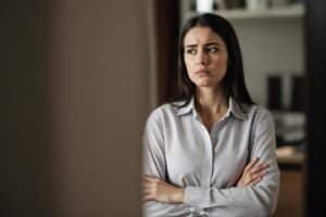 Femme qui n'aime pas les femmes : causes et explications